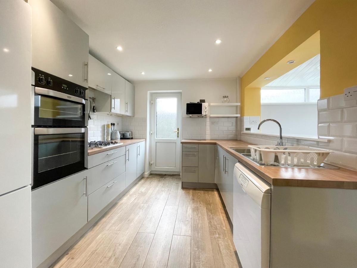 웨스트커비 Well Situated, Cosy 2 Bed House 빌라 외부 사진